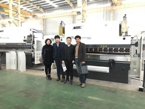 Khách hàng Hàn Quốc ghé thăm nhà máy của chúng tôi