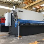 Máy cắt thủy lực 12mm máy cắt thép tấm 2500mm